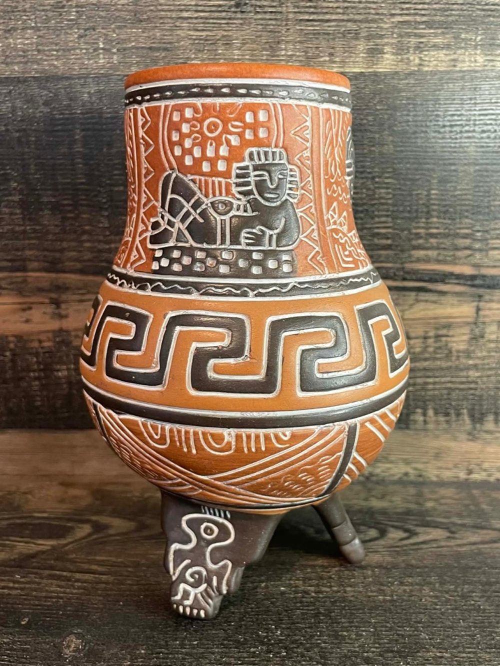 Vintage Mexican Folk Art Mayan Revival Tripod Vase Chacmool Sgraffito 6.5”